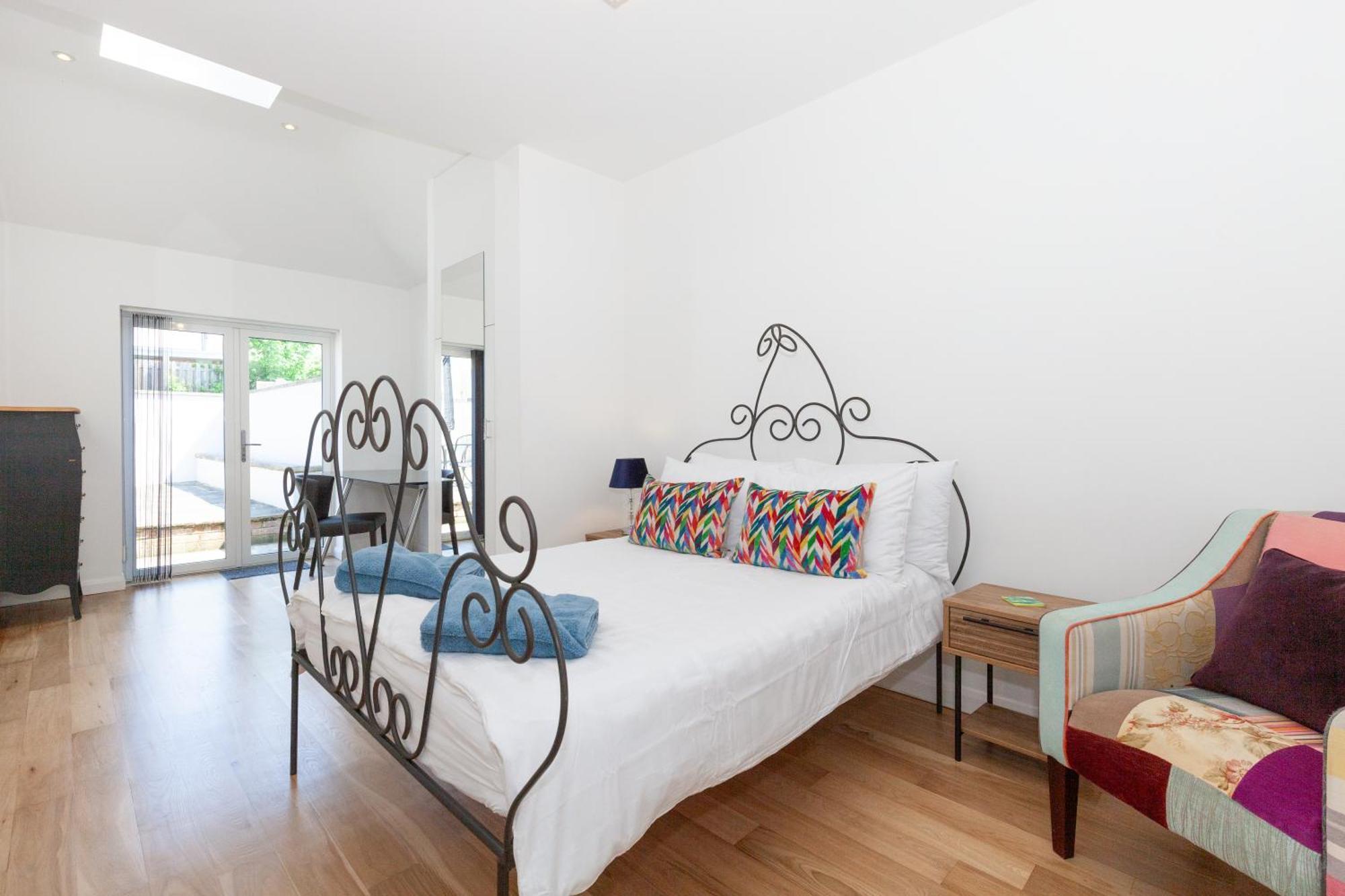 23a Wharton Road *